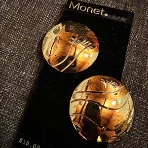 Vintage gold tone Monet clip-on earrings.